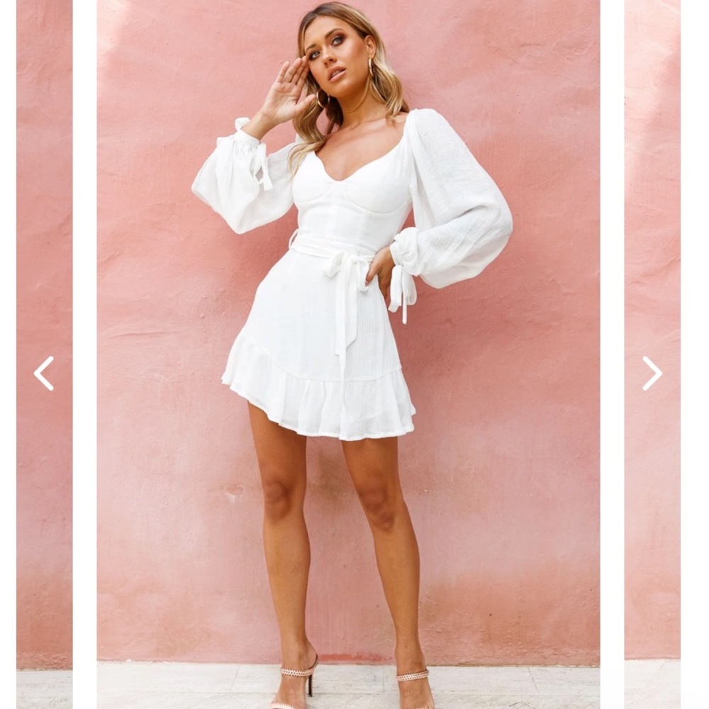 Selfie Leslie small white elegant dress